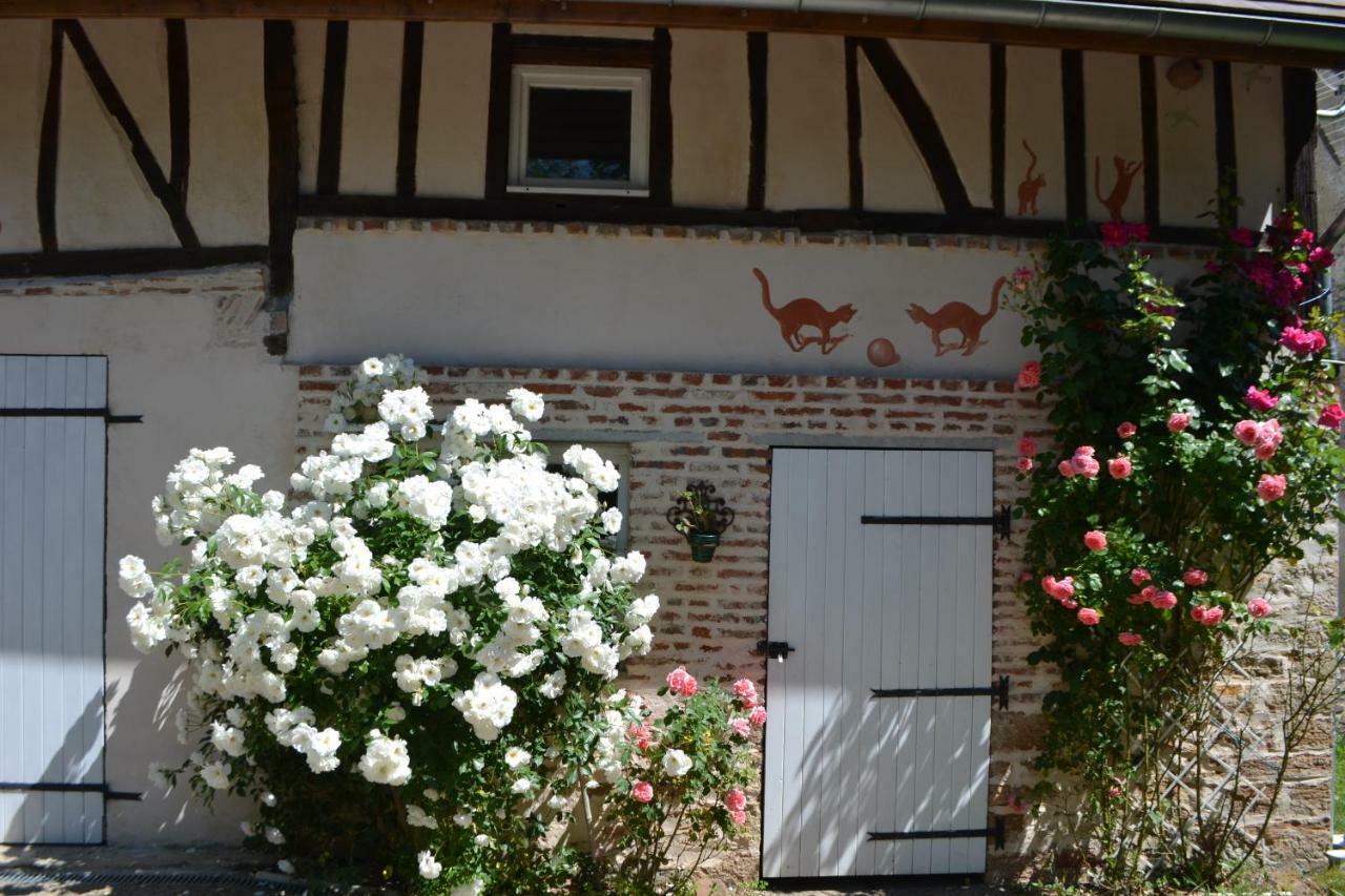 La Licorne Bed and Breakfast Lamarche-Sur-Saone Εξωτερικό φωτογραφία